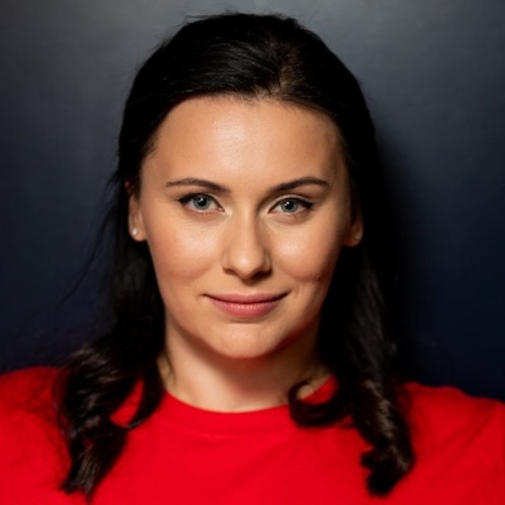 Meet your Posher, Yana